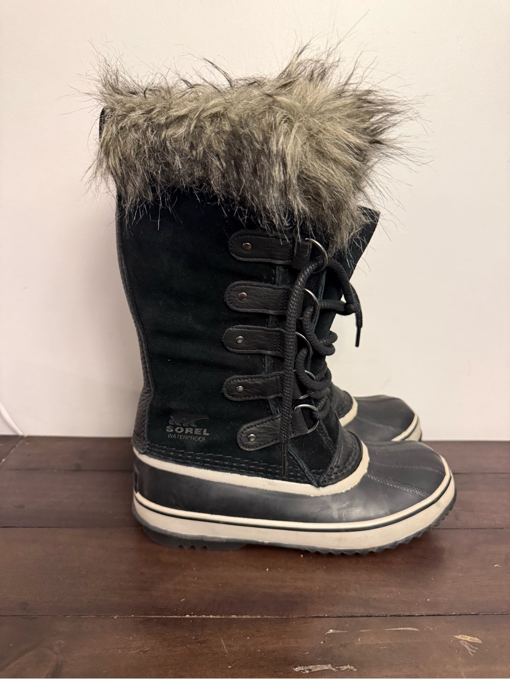 Sorel Joan of Arctic Waterproof Snow Boots Black Women’s 7